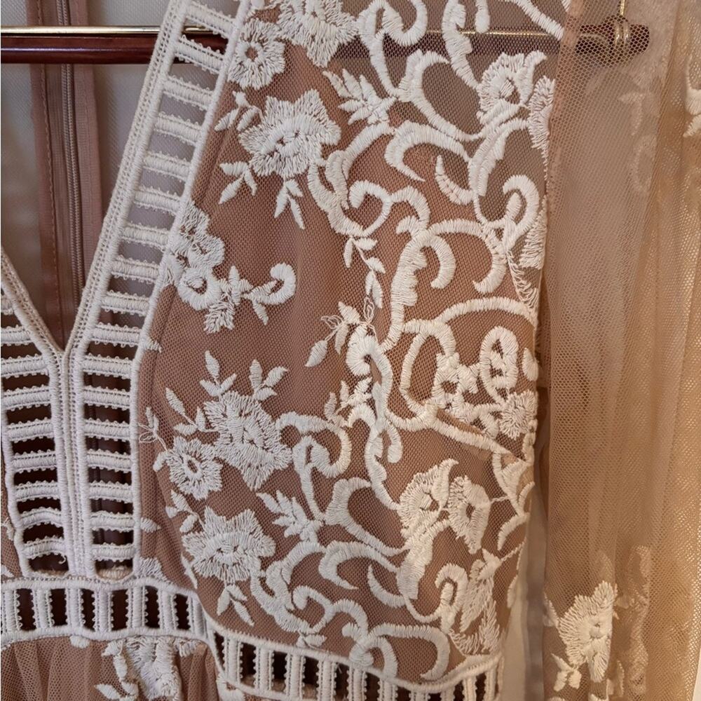 Nude Beige Floral Embroidered Mesh Lace Long Sleeve Maxi Dress | M | - Picture 4 of 10